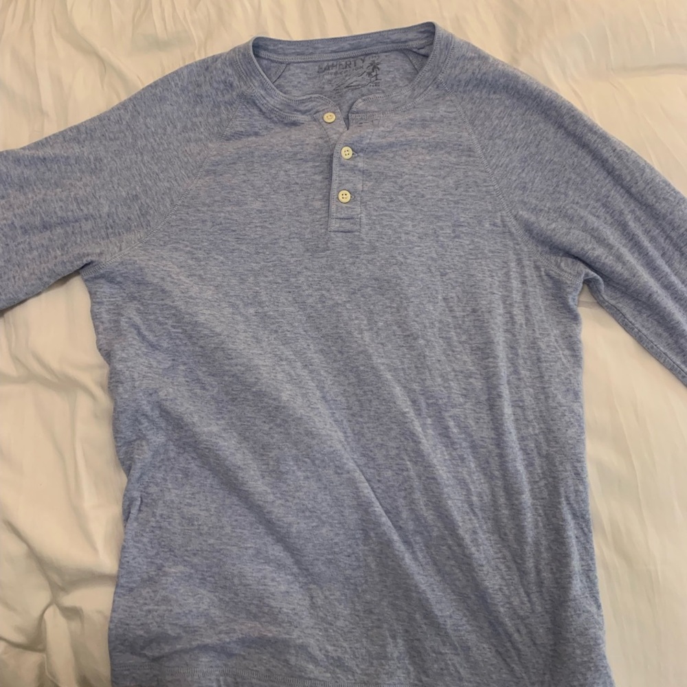 Faherty mens medium blue long sleeve Henley
